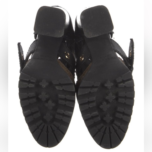 Burberry lace up boots - size 6.5 - Picture 6 of 10